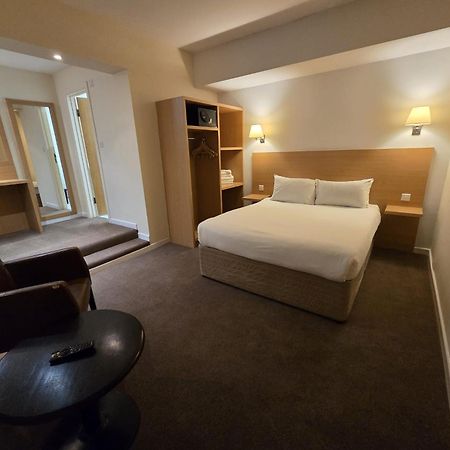 The Luton Hotel Bagian luar foto