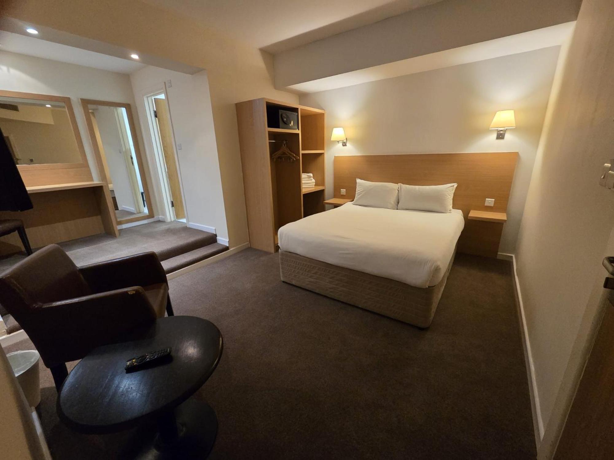 The Luton Hotel Bagian luar foto