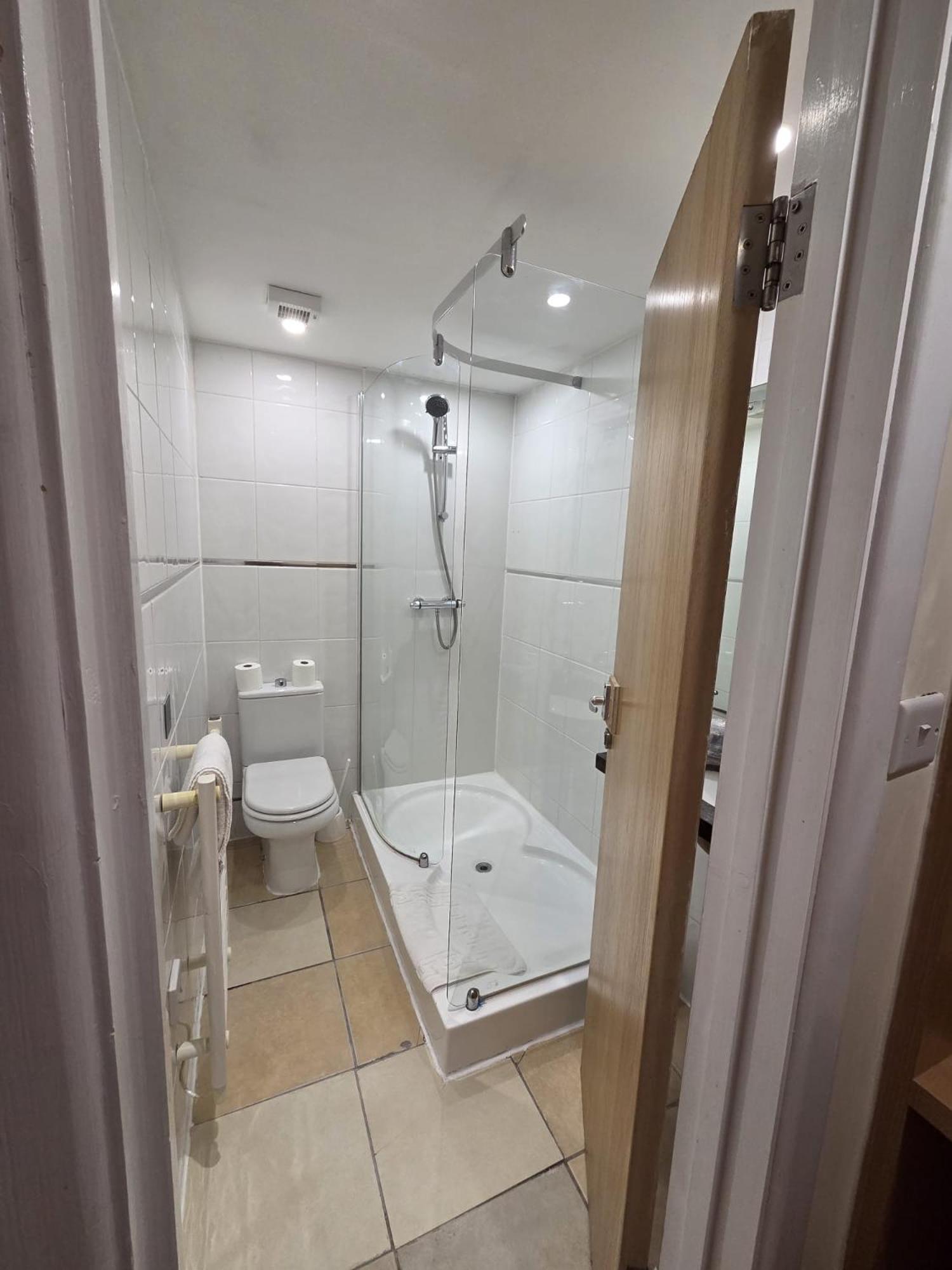 The Luton Hotel Bagian luar foto